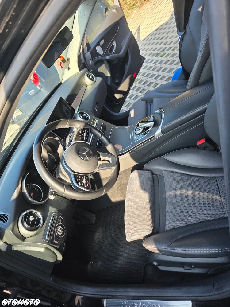 Mercedes-Benz Klasa C 300 de 9G-TRONIC - 8