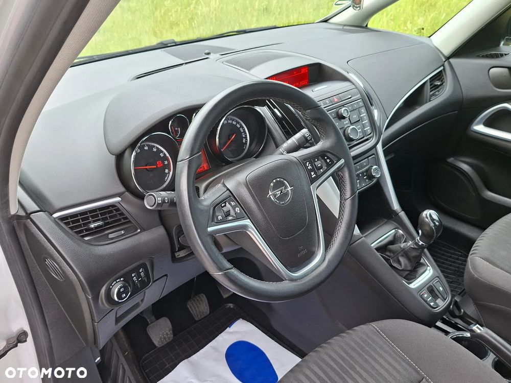 Opel Zafira Tourer 1.4 Turbo Edition - 24