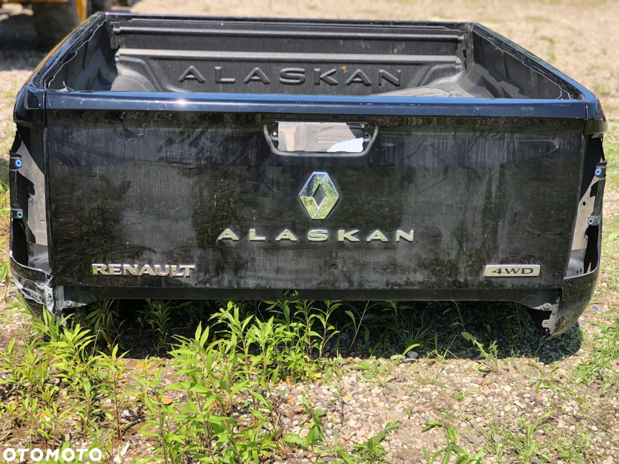 PAKA RENAULT ALASKAN 4WD - 1