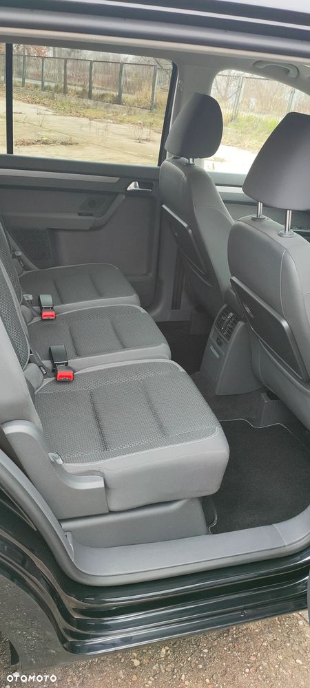 Volkswagen Touran 1.6 TDI DPF Trendline - 19