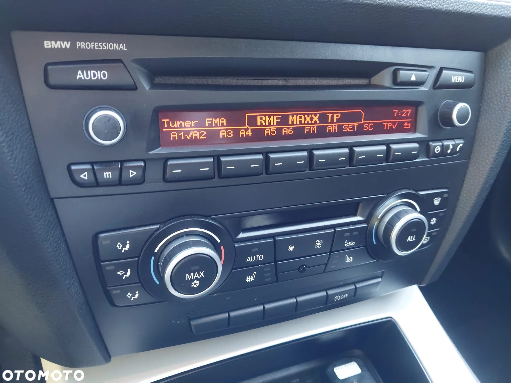 BMW Seria 3 318d - 32
