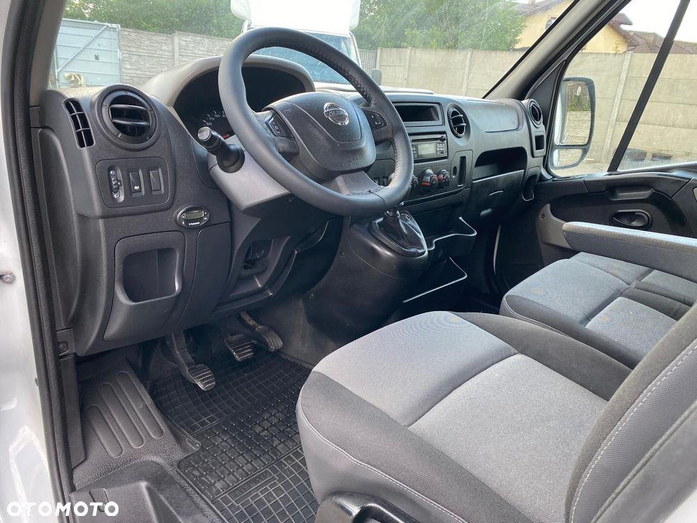 Nissan NV400 - 13