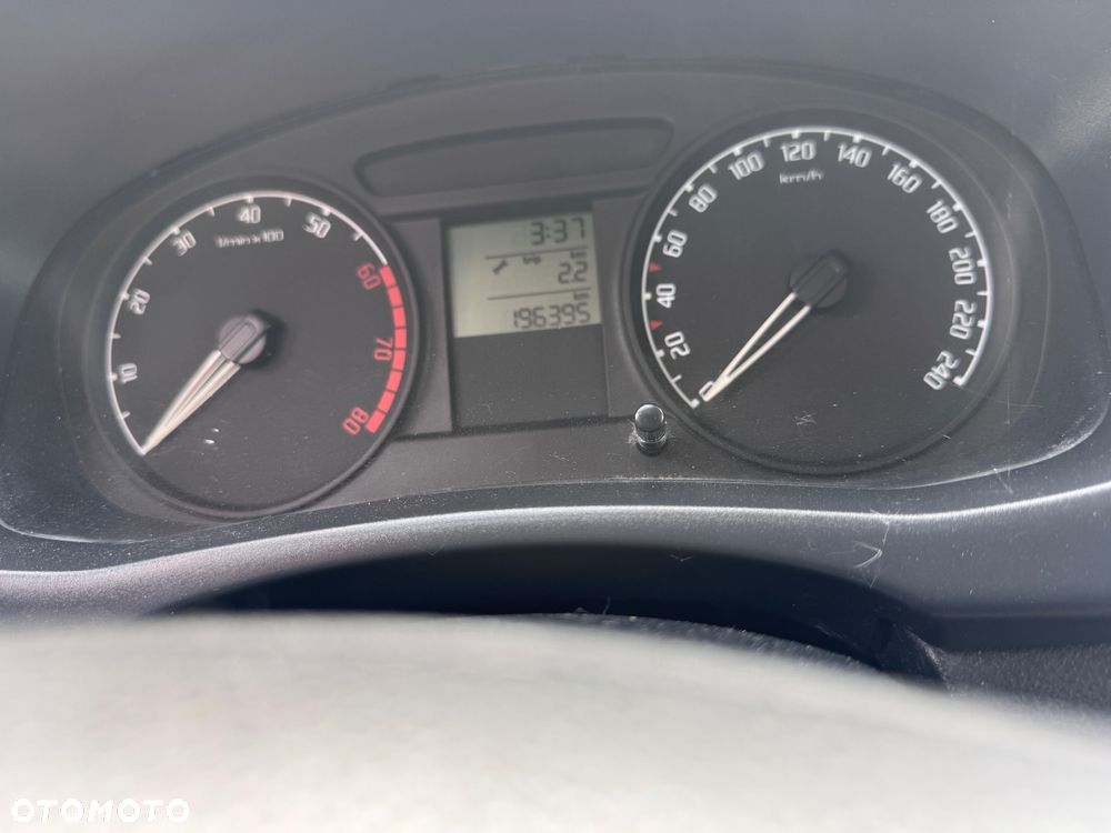 Skoda Fabia 1.2 HTP Fresh - 22