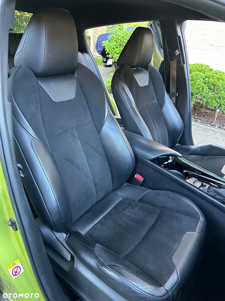 Toyota C-HR 1.8 Hybrid Neon Lime powered by JBL - 8
