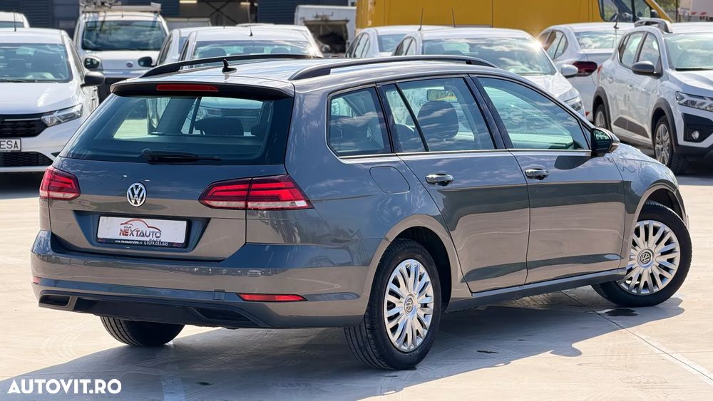 Volkswagen Golf 1.6 TDI DSG Comfortline - 3