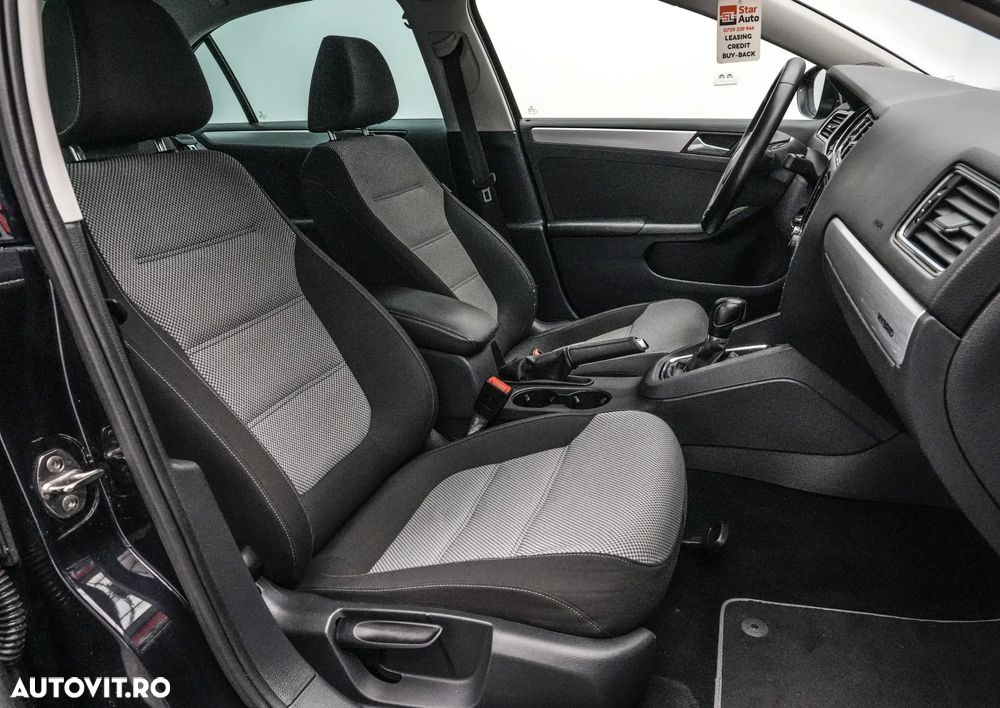 Volkswagen Jetta - 14