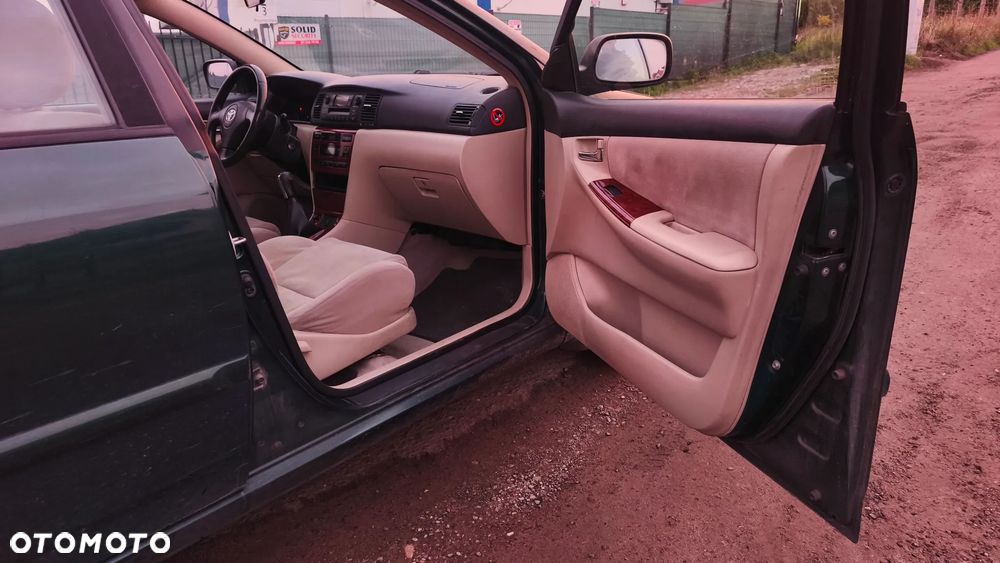 Toyota Corolla 2.0 D-4D Sol - 21