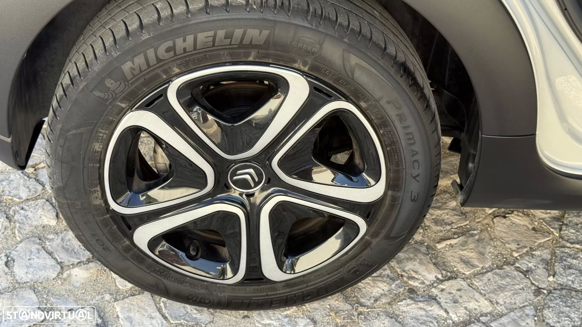 Citroën C3 1.2 PureTech Shine EAT6 - 10