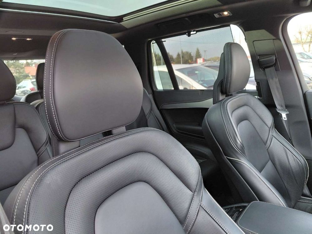Volvo XC 90 - 21