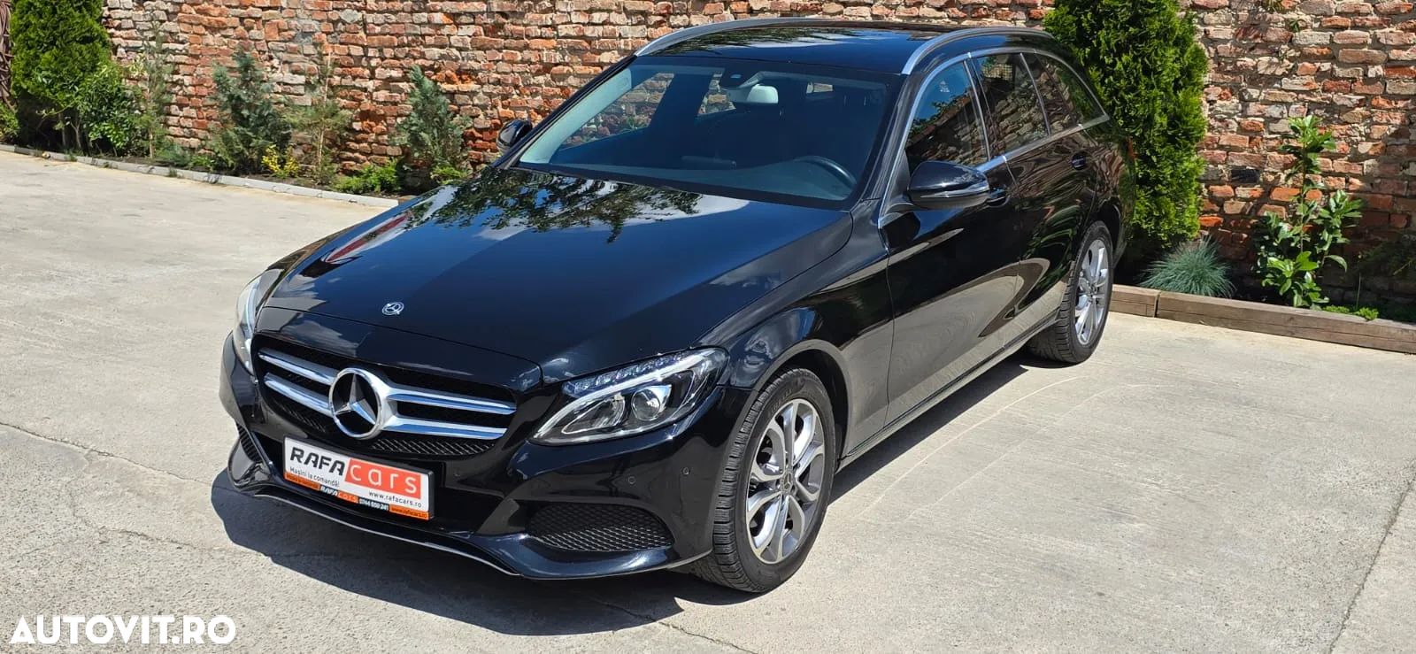 Mercedes-Benz C 220 d 4Matic T 9G-TRONIC AMG Line - 1