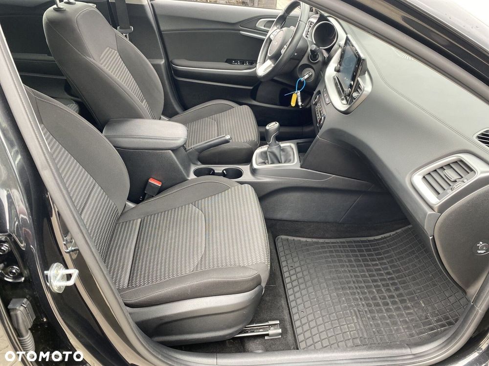 Kia Ceed - 15