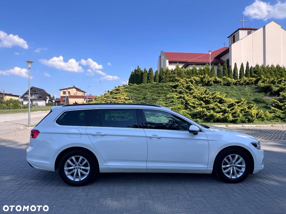 Volkswagen Passat - 10