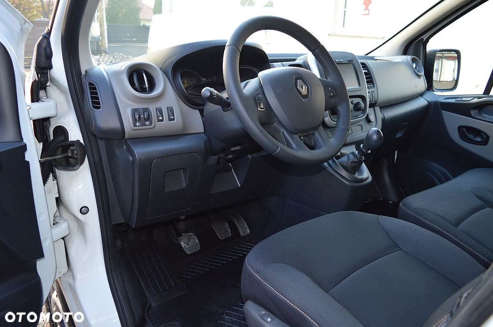 Renault TRAFIC DŁUGI LONG L2H1 JAK NOWY - 18