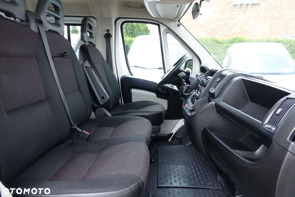 Citroën Jumper 7-osobowy DOKA + skrzynia ładunkowa - 7