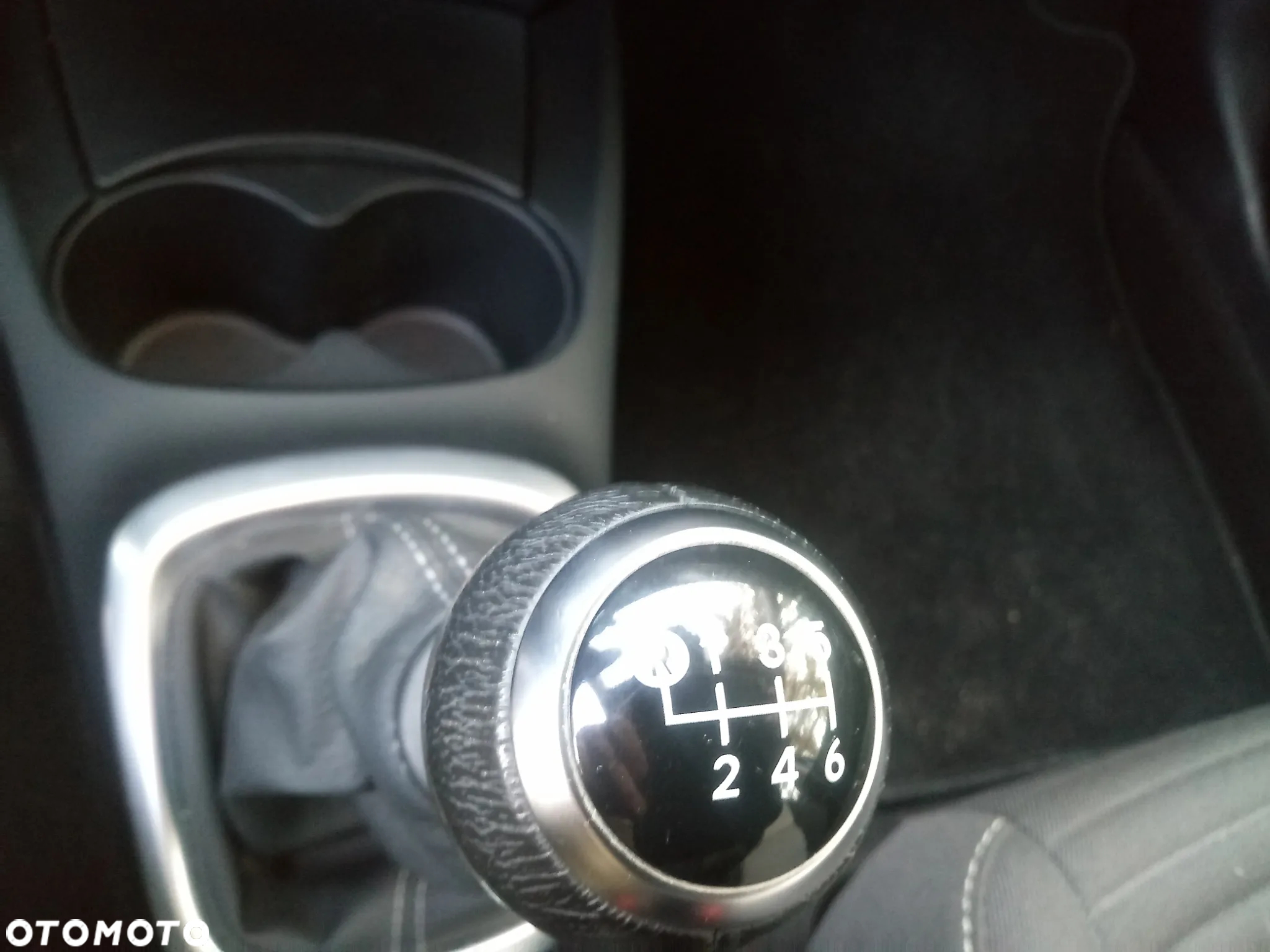 Toyota Yaris 1.5 Premium - 33