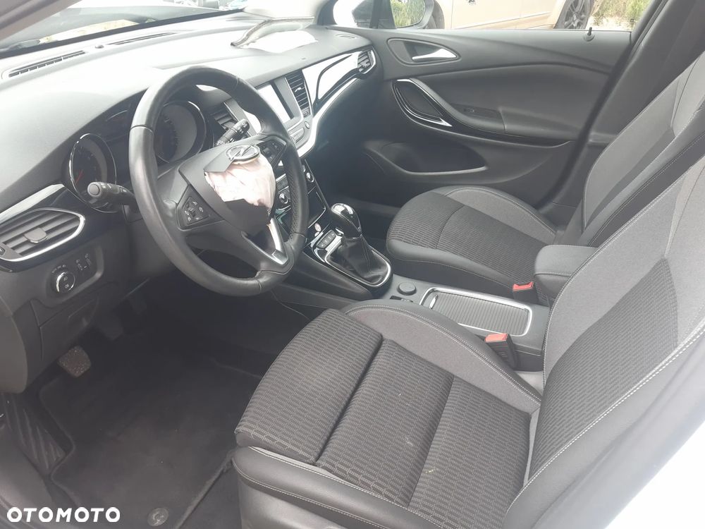 Opel Astra 1.2 Turbo Start/Stop Sports Tourer Elegance - 13