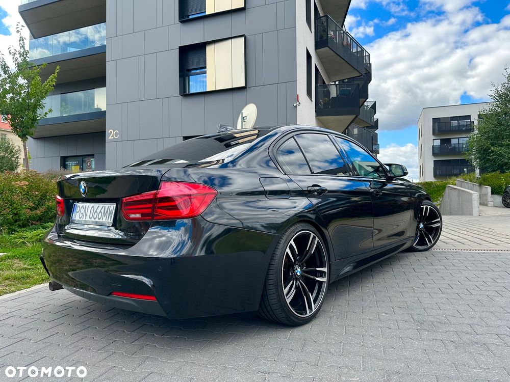 BMW Seria 3 318d Sport Line Shadow - 26