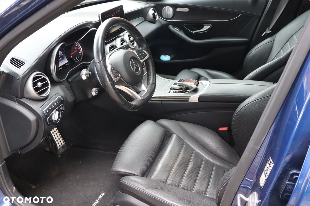 Mercedes-Benz Klasa C AMG 43 4Matic 9G-TRONIC - 28