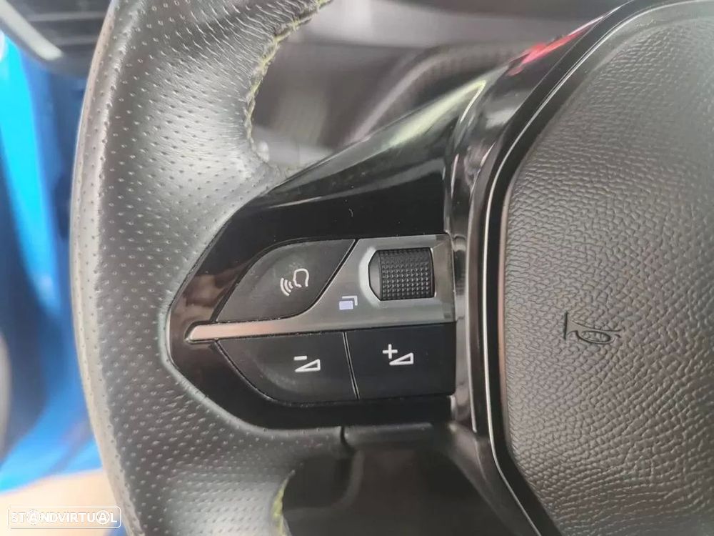 Peugeot 208 1.2 PureTech GT Line - 28