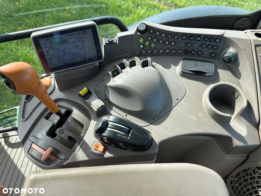 John Deere 6150R - 23