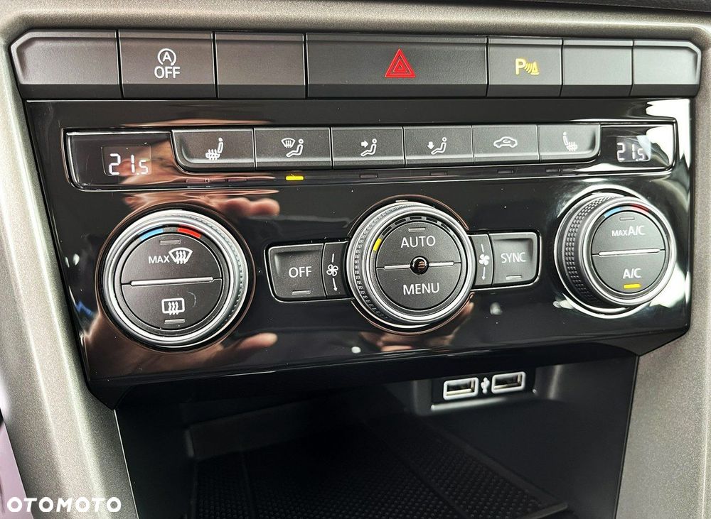 Volkswagen T-Roc 1.0 TSI Style - 27