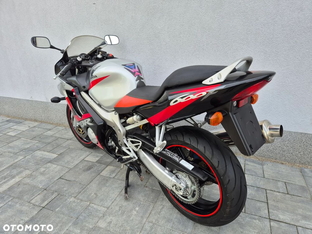 Honda CBR - 11