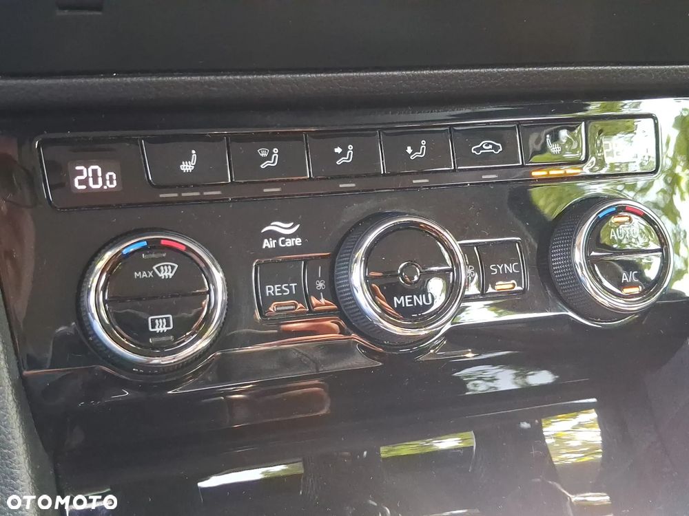 Skoda Superb 2.0 TDI Ambition - 23