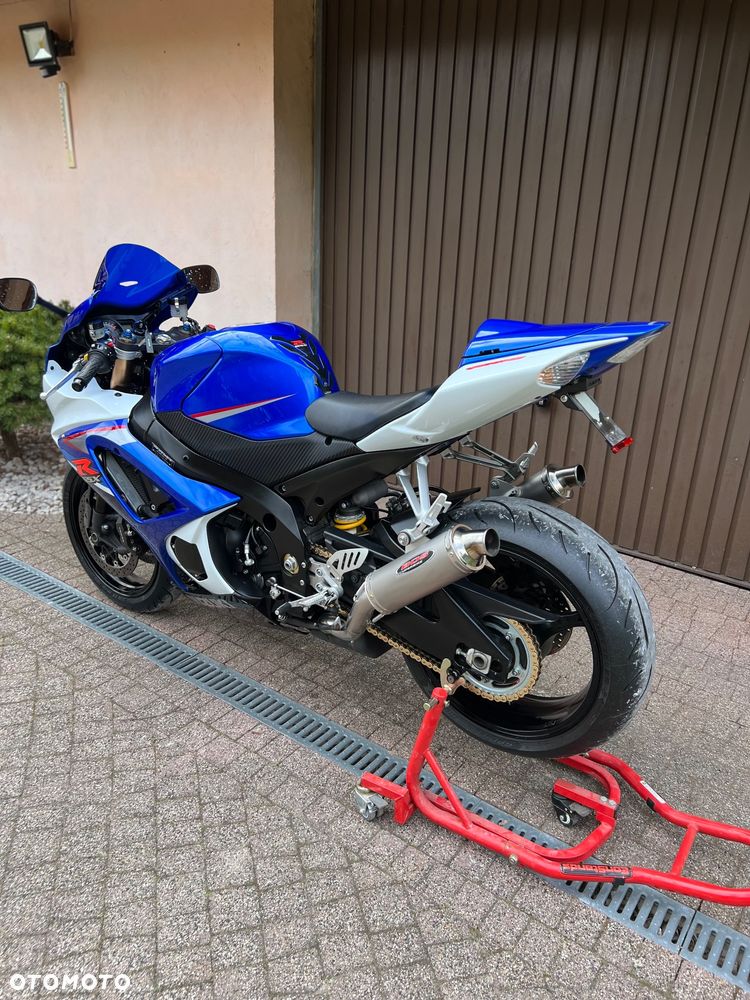 Suzuki GSX-R - 22