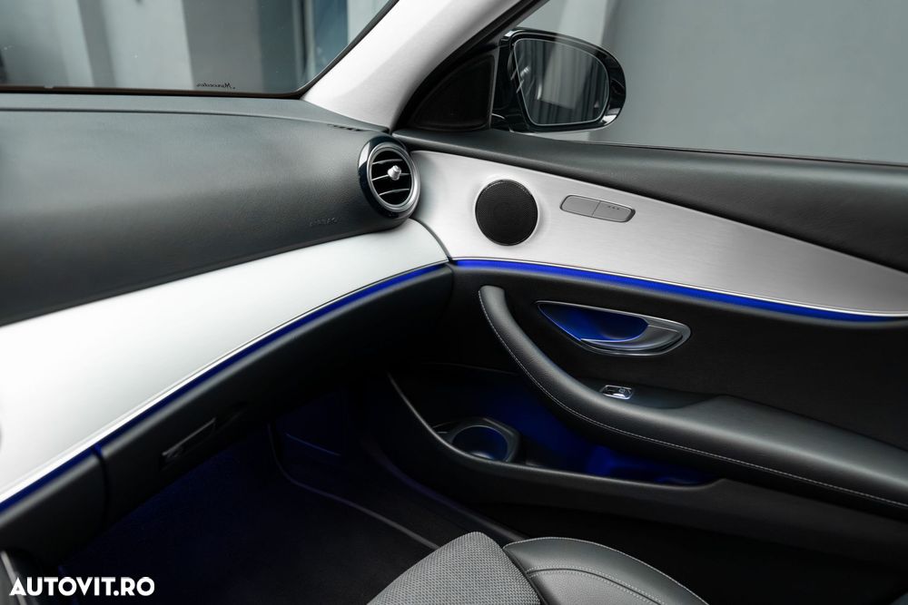 Mercedes-Benz E - 16