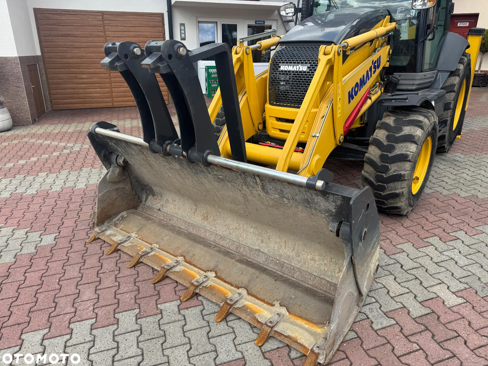 Komatsu WB 97R - 4
