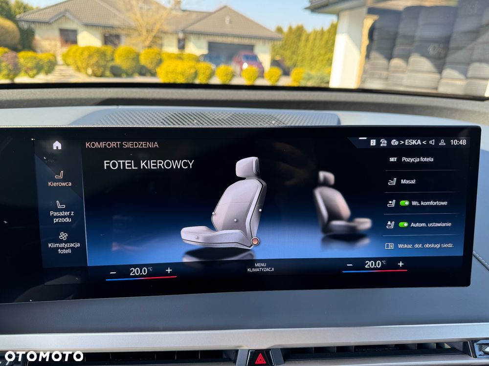 BMW iX xDrive40 76.6kWh Signature - 17