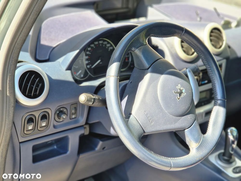 Peugeot 1007 - 6