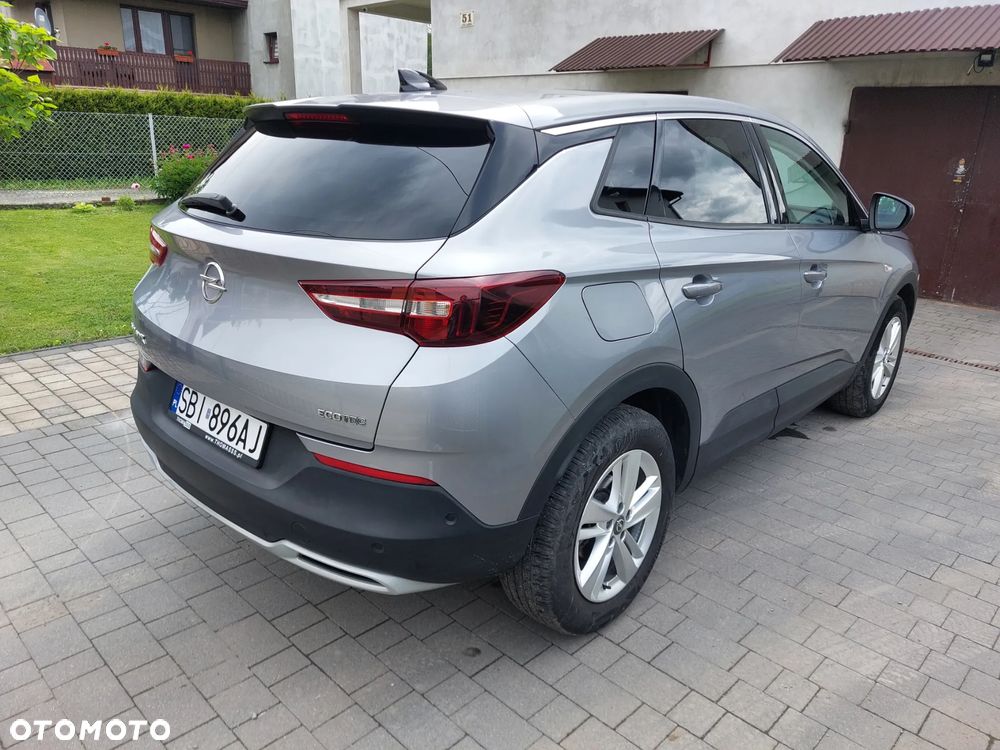 Opel Grandland X 1.2 T GPF Design Line S&S - 10