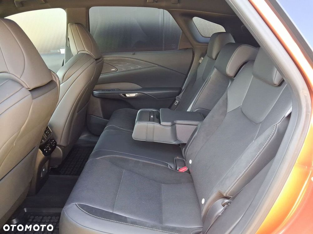 Lexus RX - 11