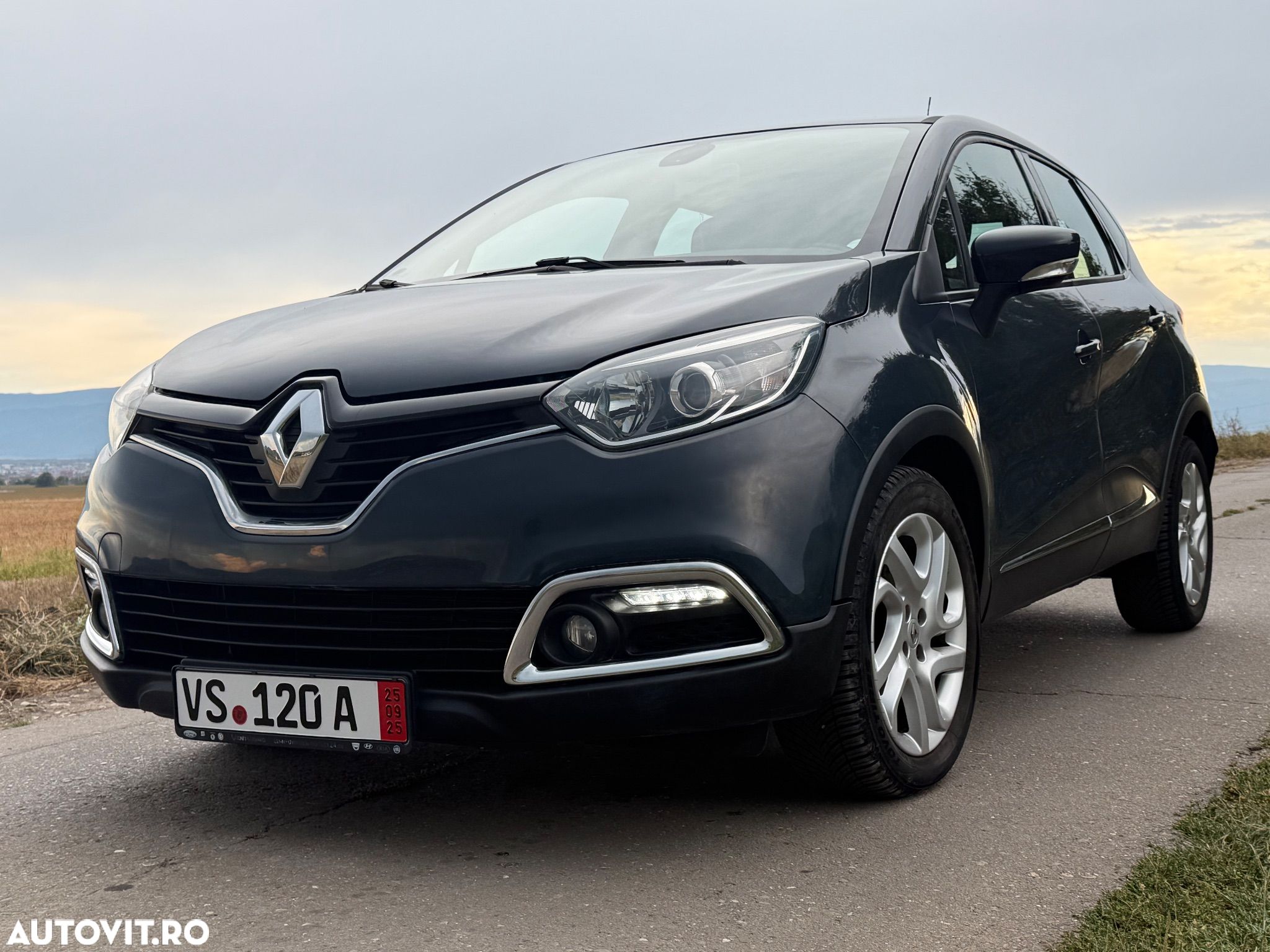 Renault Captur TCe Energy Expression Aut. - 1