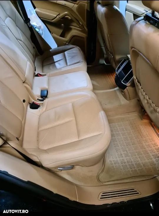 Porsche Cayenne 3.0TD TipTronic - 11