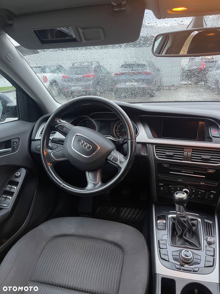 Audi A4 Avant 2.0 TDI DPF Ambiente - 14