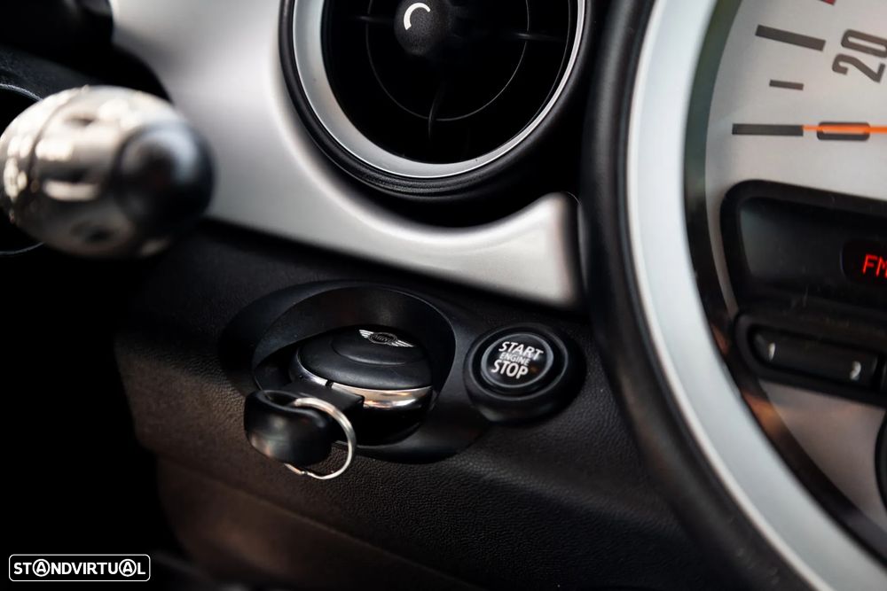 MINI 3 Portas Cooper D - 17