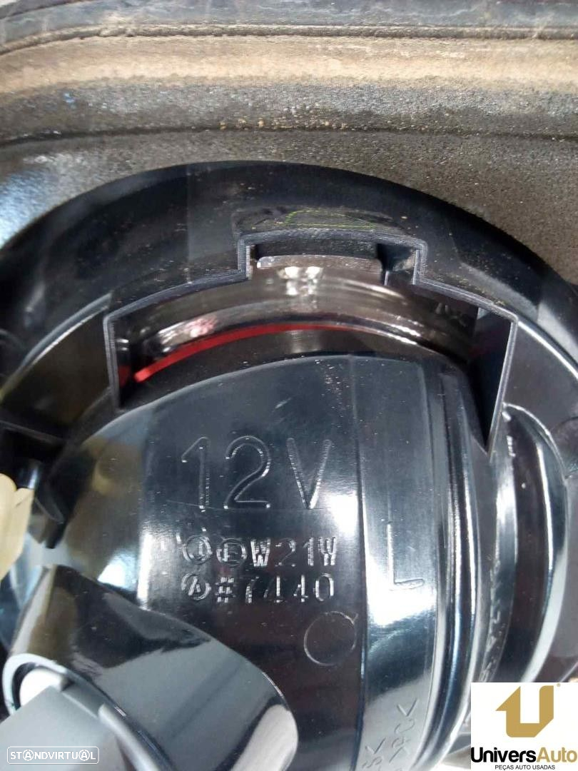 FAROLIM TRASEIRO ESQUERDO INTERIOR MAZDA 3 2003 -P2775 - 3