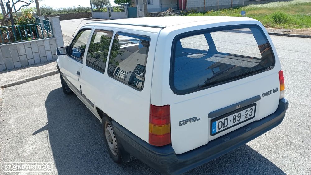 Opel Kadett 1.6 D GL - 4