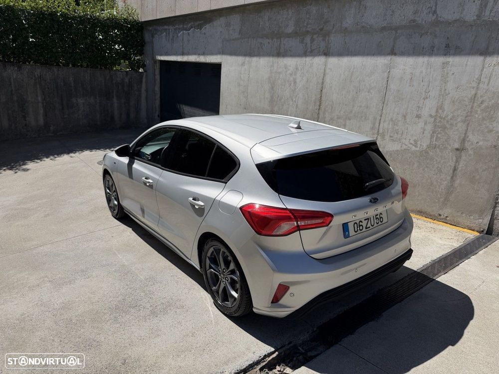 Ford Focus 1.0 EcoBoost MHEV ST-Line - 4