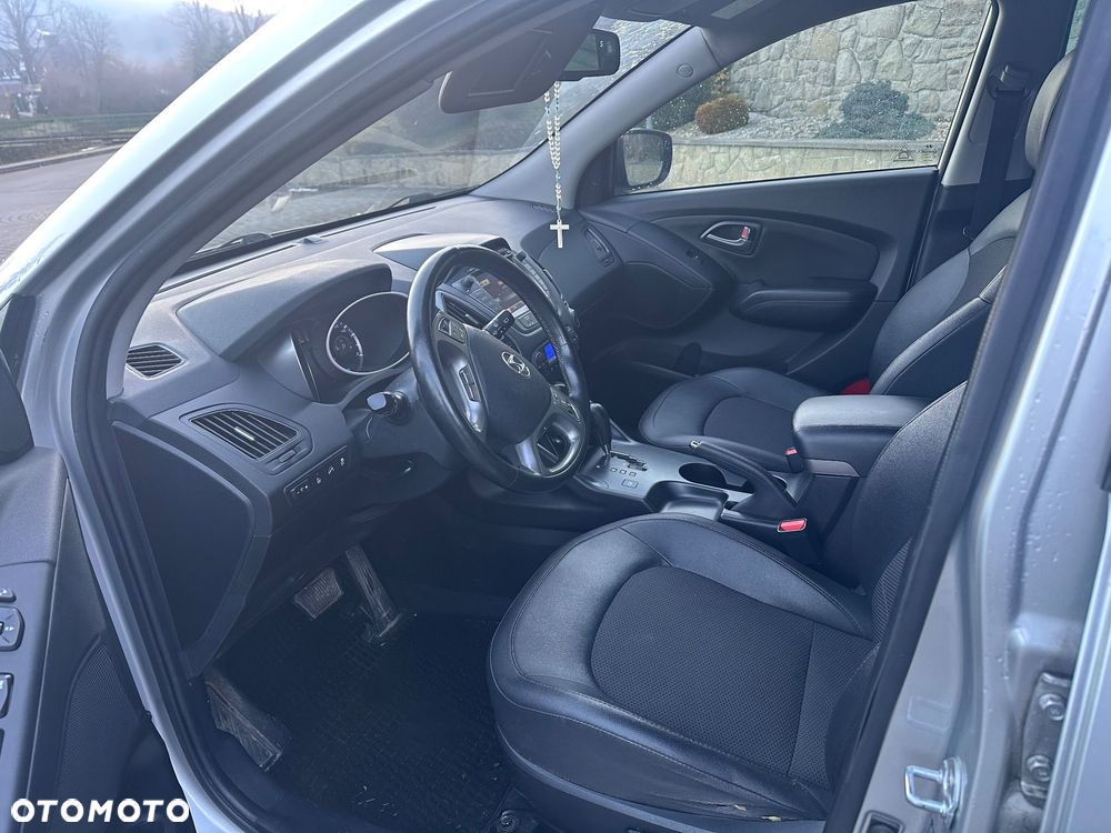Hyundai ix35 2.0 CRDi 4WD Automatik Fifa World Cup Silver Edition - 9