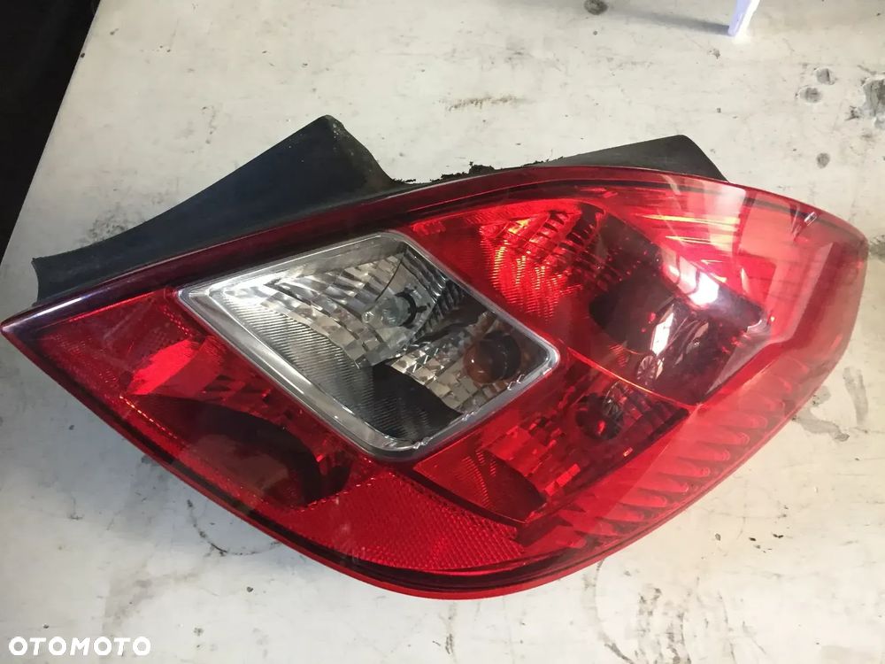 OPEL CORSA D 11R LAMPA PRAWA TYŁ - 2