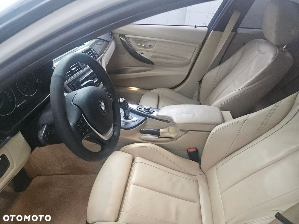 BMW Seria 3 330d Blue Performance Luxury Line - 8