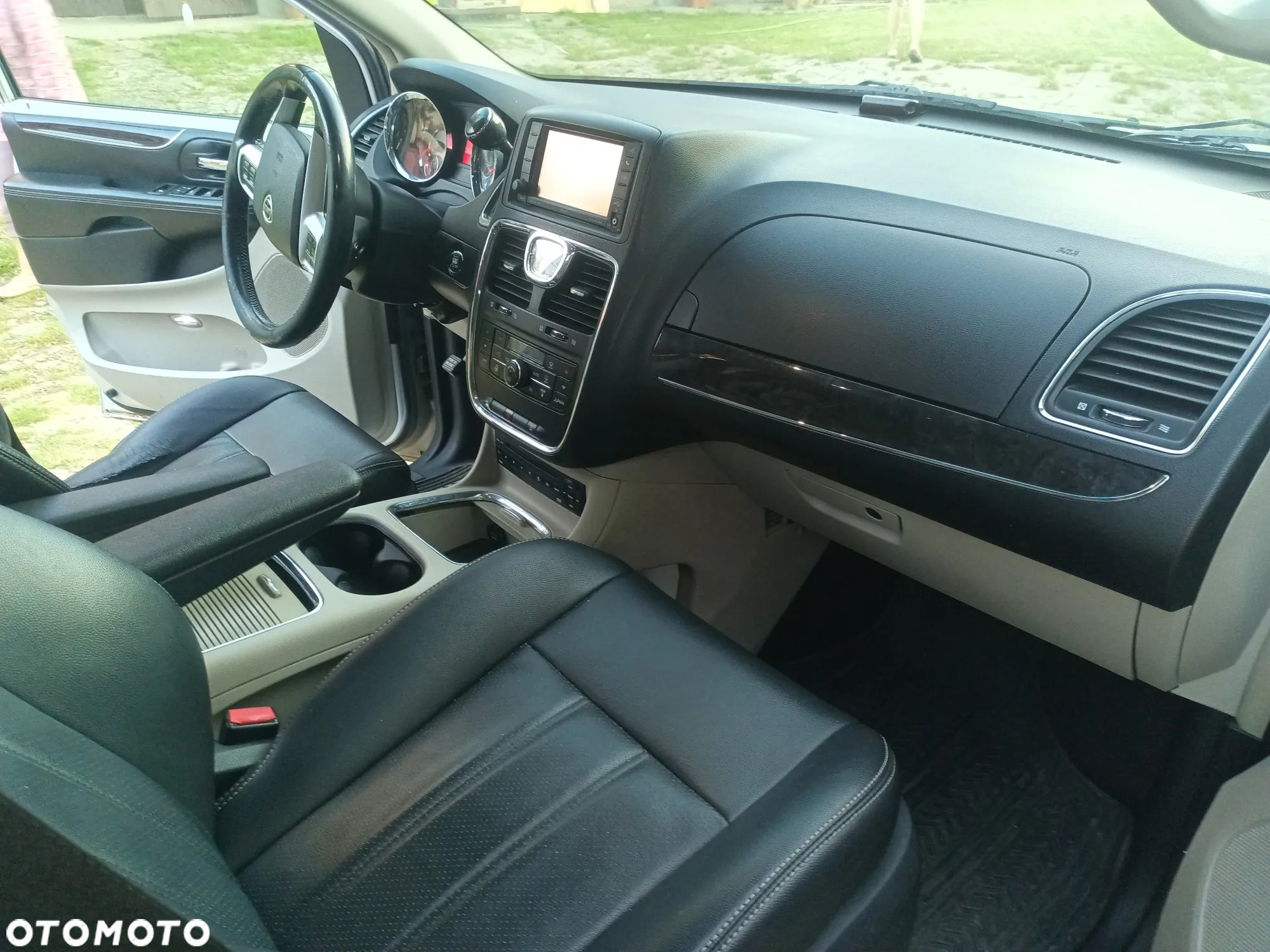 Lancia Voyager 2.8CRD Gold - 9