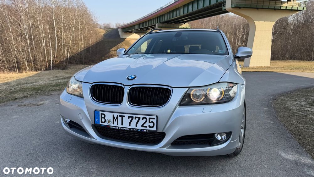 BMW Seria 3 320d xDrive - 1