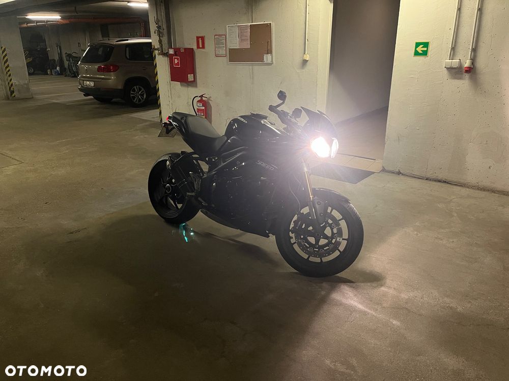 Triumph Speed Triple - 15