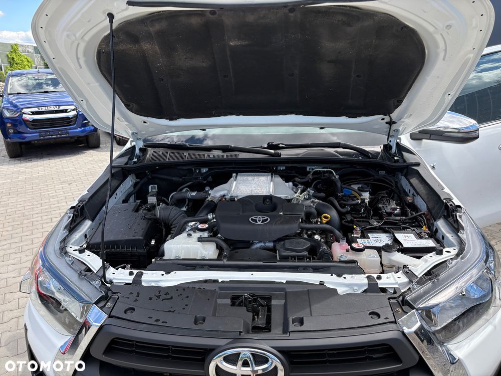 Toyota Hilux 2.4 D-4D Double Cab DLX 4x4 - 12