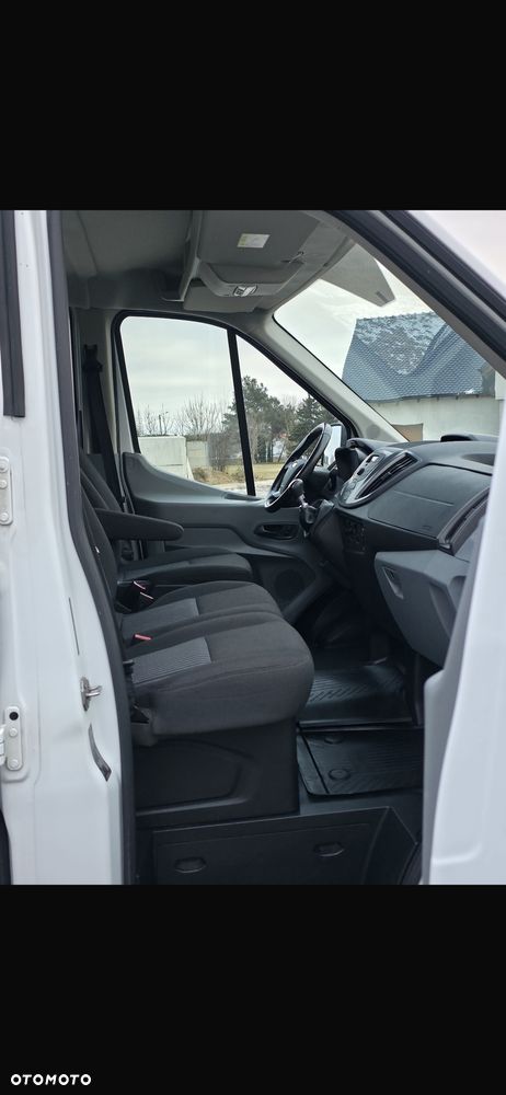 Ford Transit - 12