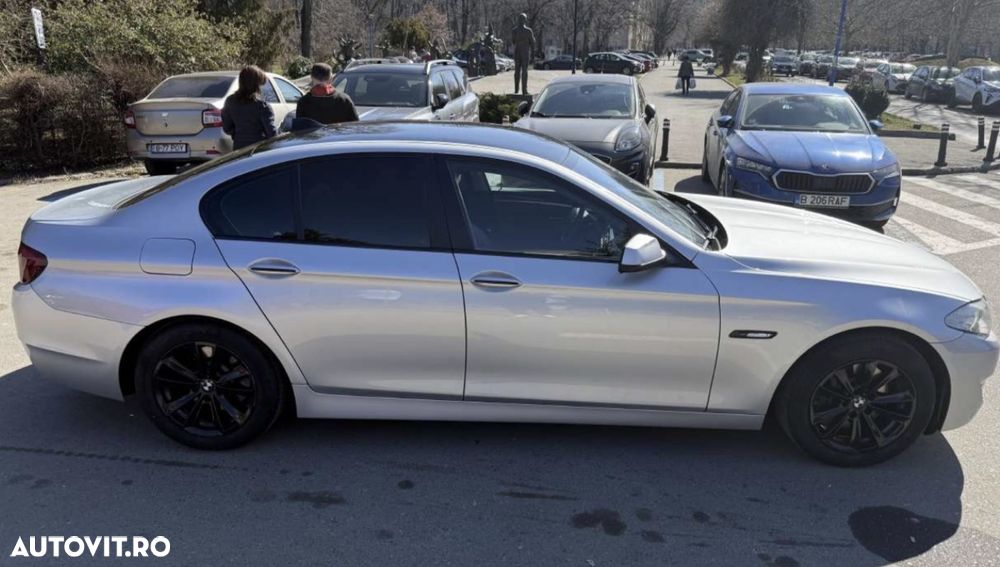 BMW Seria 5 525d xDrive - 4